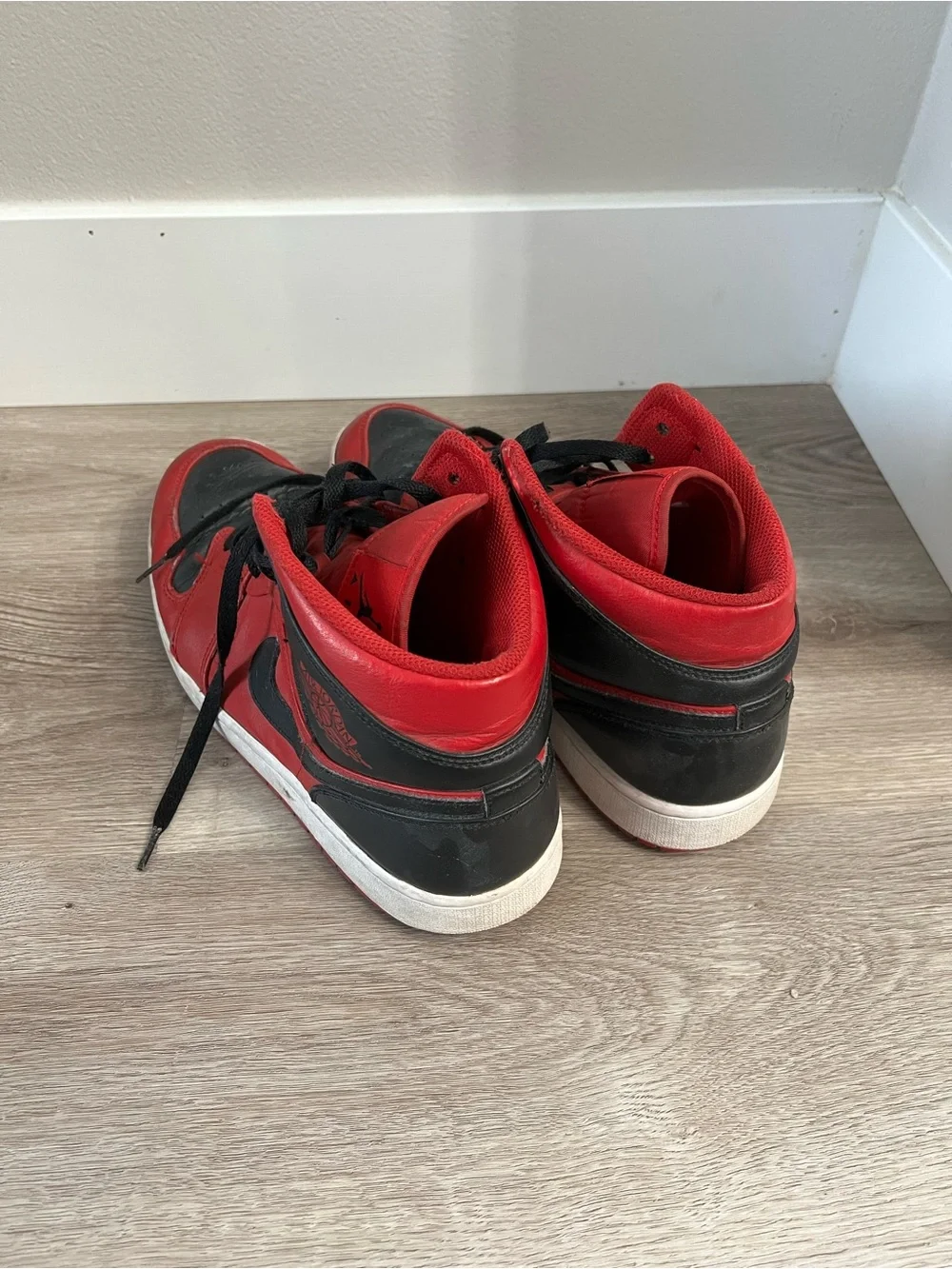 Air Jordan 1 Mid Shoes Reverse Bred Gym Red Black White Men's Size 13